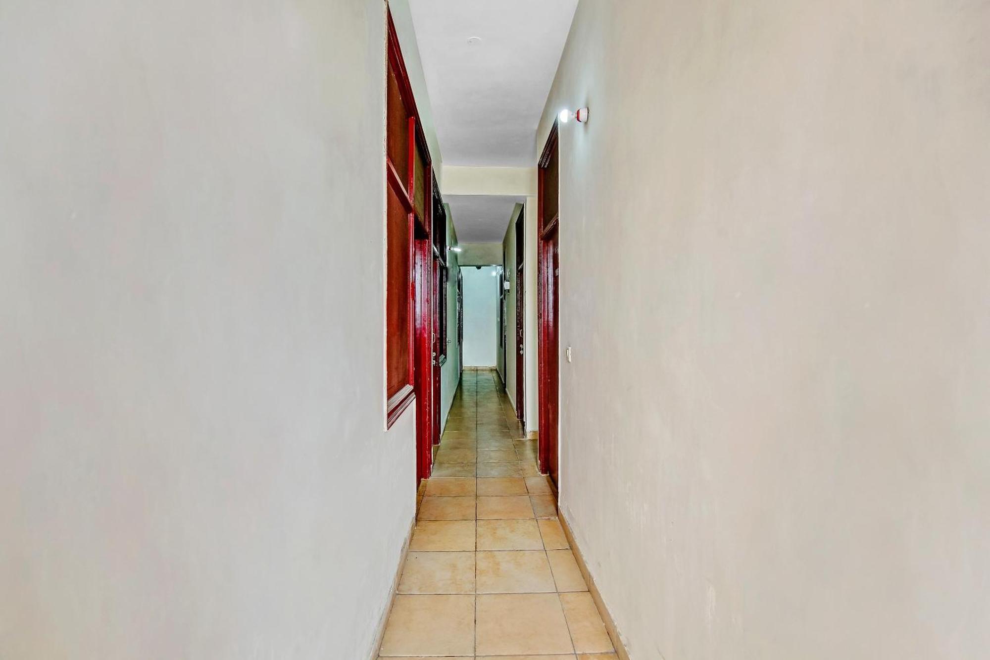 Hotel O Yash Hotel Ghaziabad Eksteriør bilde